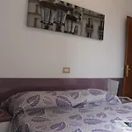 Casa Della Chicca * מנדלו דל לאריו